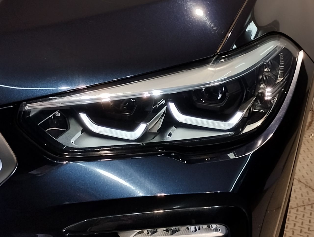 X* xDrive30d RHD