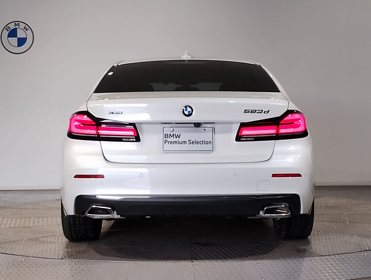 520d xDrive Sedan RHD