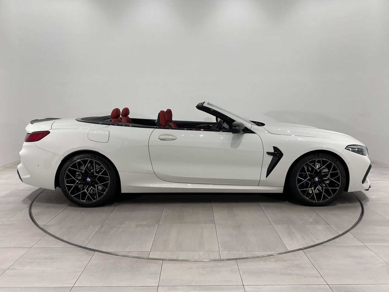 F91 M8 Competition Convertible S63 4.4i