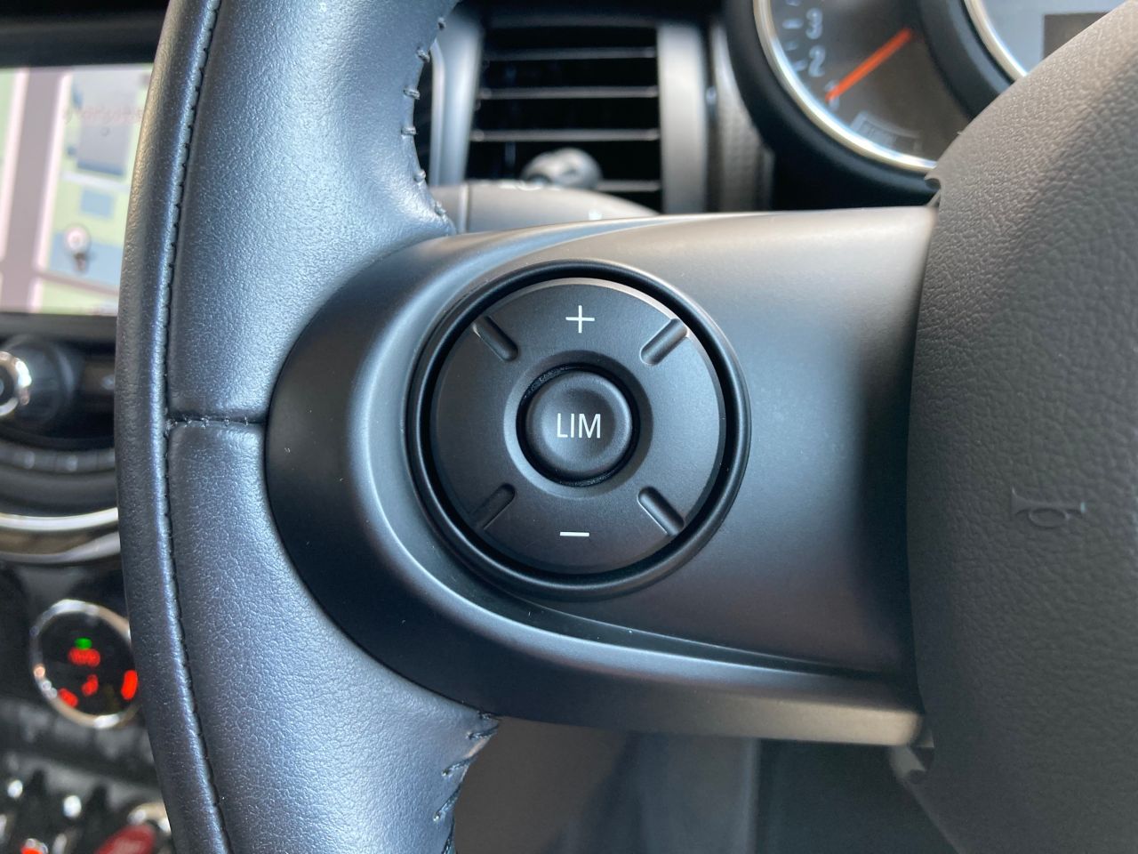 MINI F55 Cooper D 5dr Hatch LCI