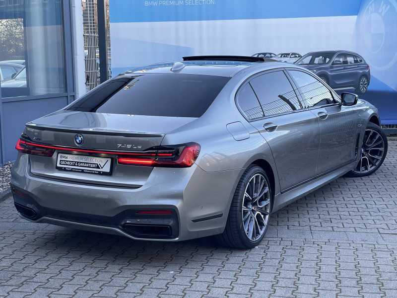 745Le xDrive Limousine