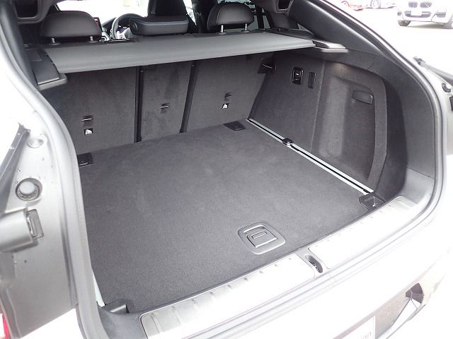 G02 X4 M40i RHD LCI