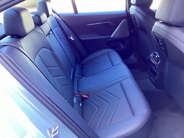 BMW i5 M60 xDrive Sedan RHD