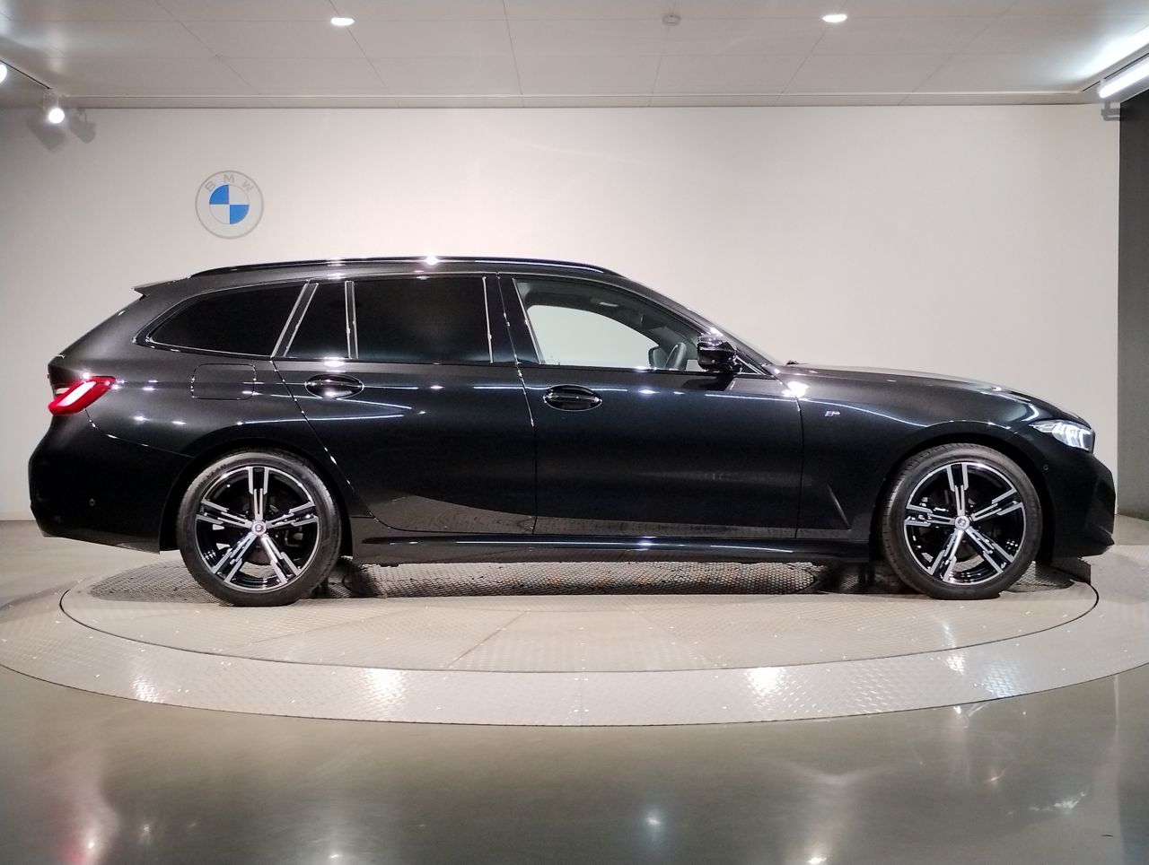 G21 320i Touring LCI RHD
