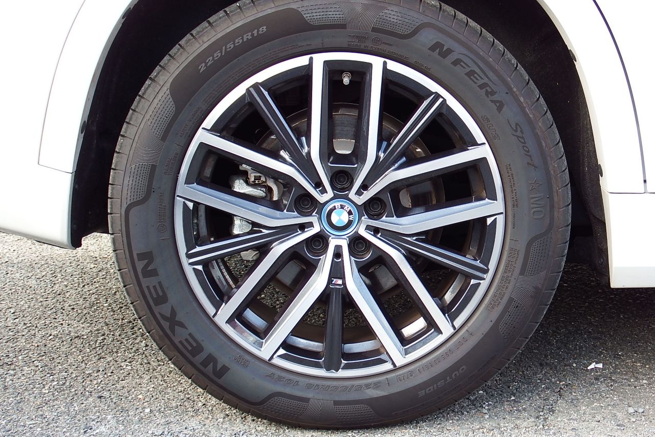 U11 iX1 xDrive30