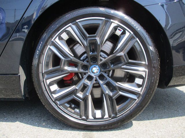 BMW i5 M60 xDrive Sedan RHD