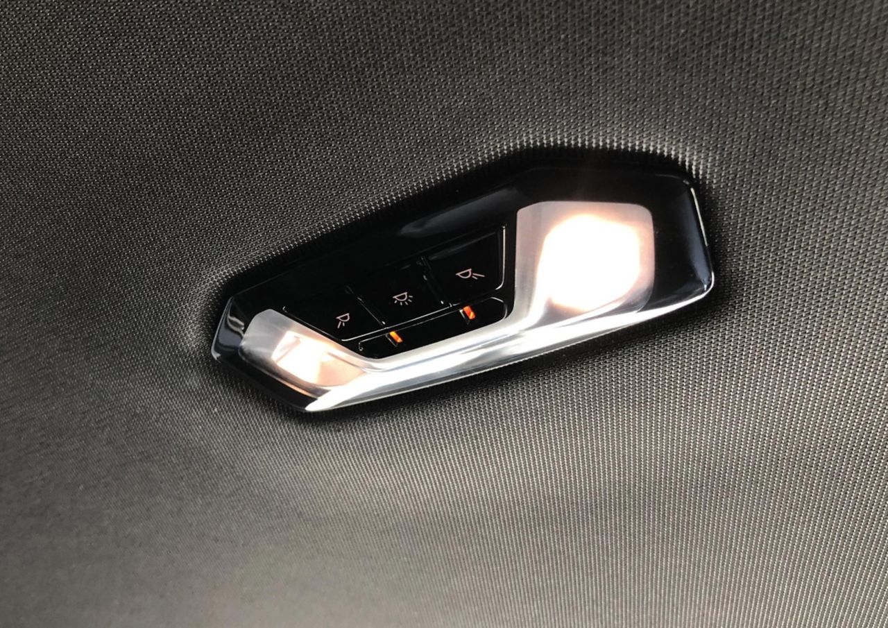 G26 i4 eDrive35 RHD