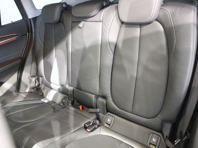 X1 sDrive18i RHD