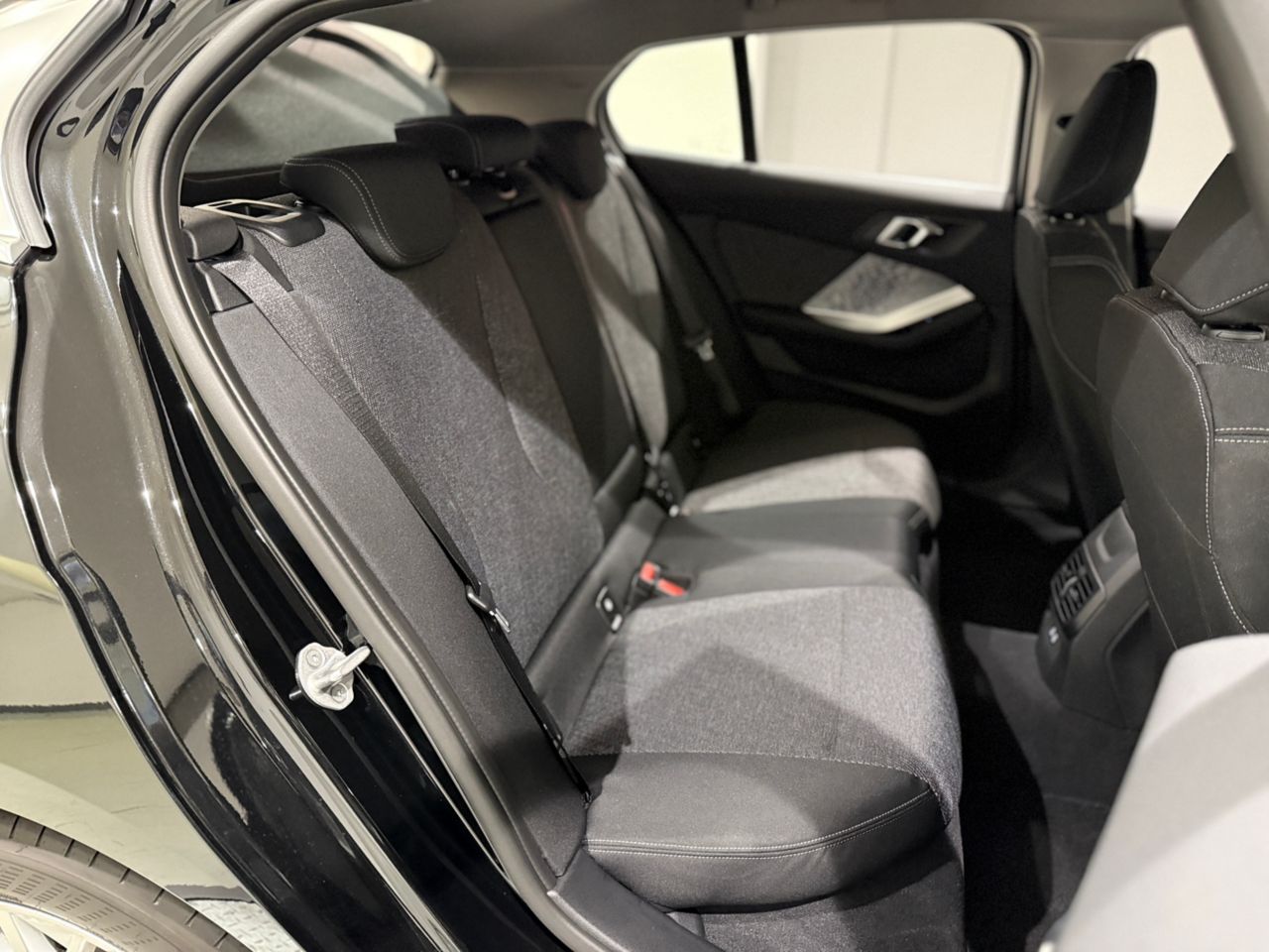 120 Sport Sports Hatch