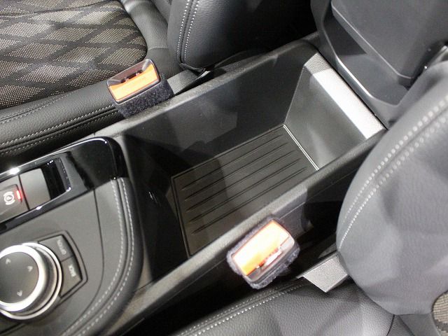 X1 sDrive18i RHD