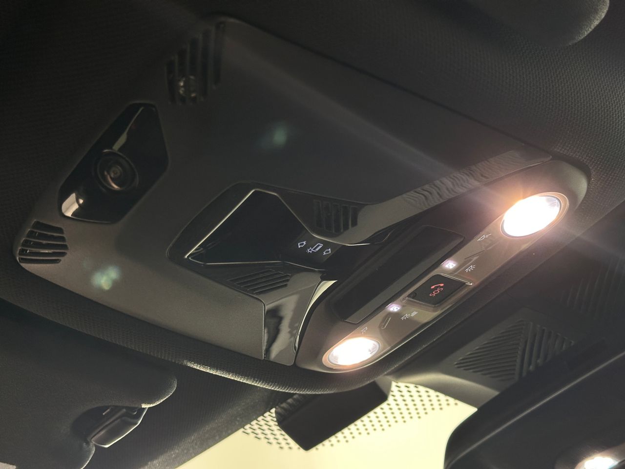 J01 MINI John Cooper Works Electric