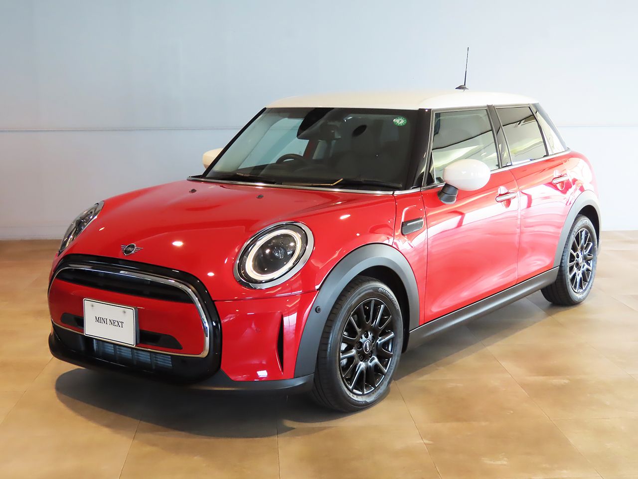 MINI COOPER D 5 DOOR.