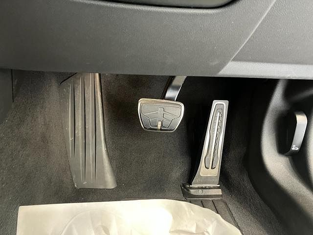 G26 i4 M50 RHD