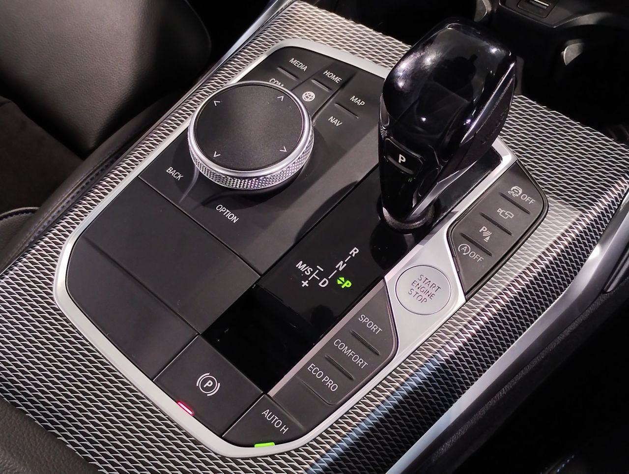 G20 320i Saloon RHD TU