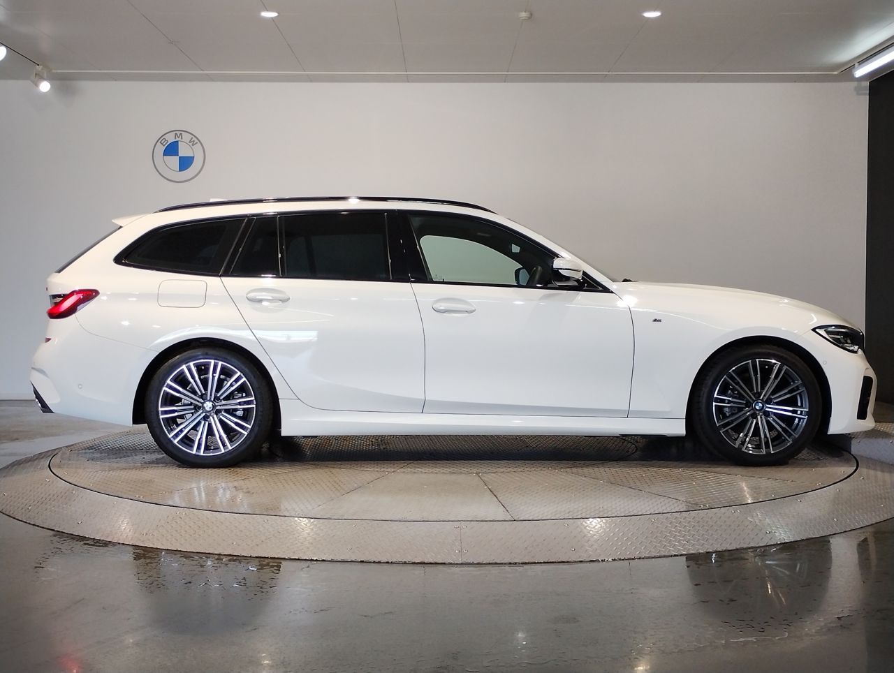 G21 318i Touring