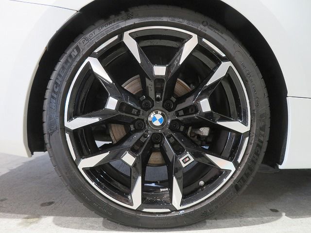 G** 4**i C********** B** 2**i RHD