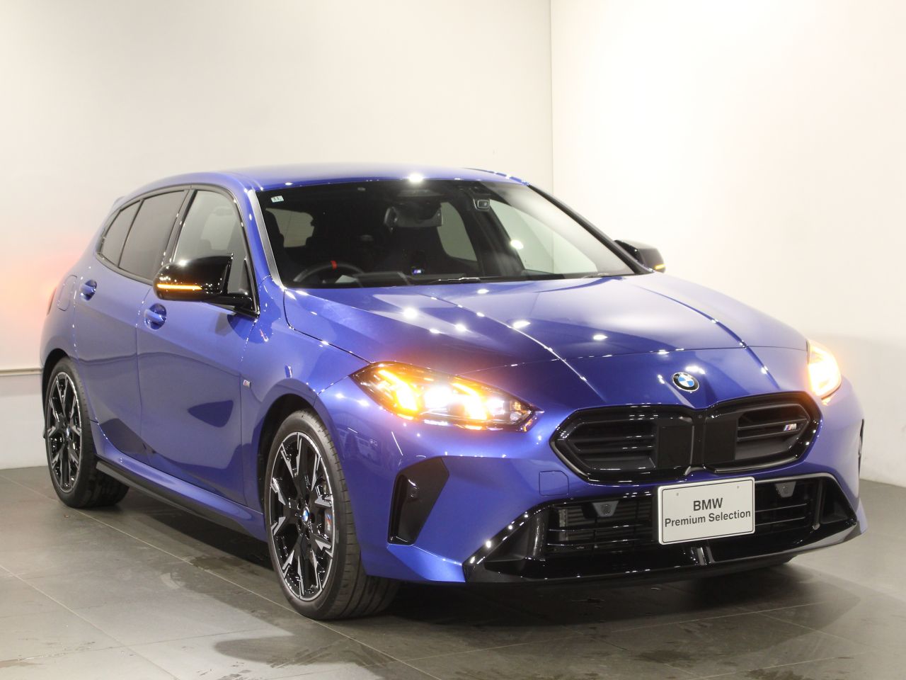 M135 xDrive Sports Hatch