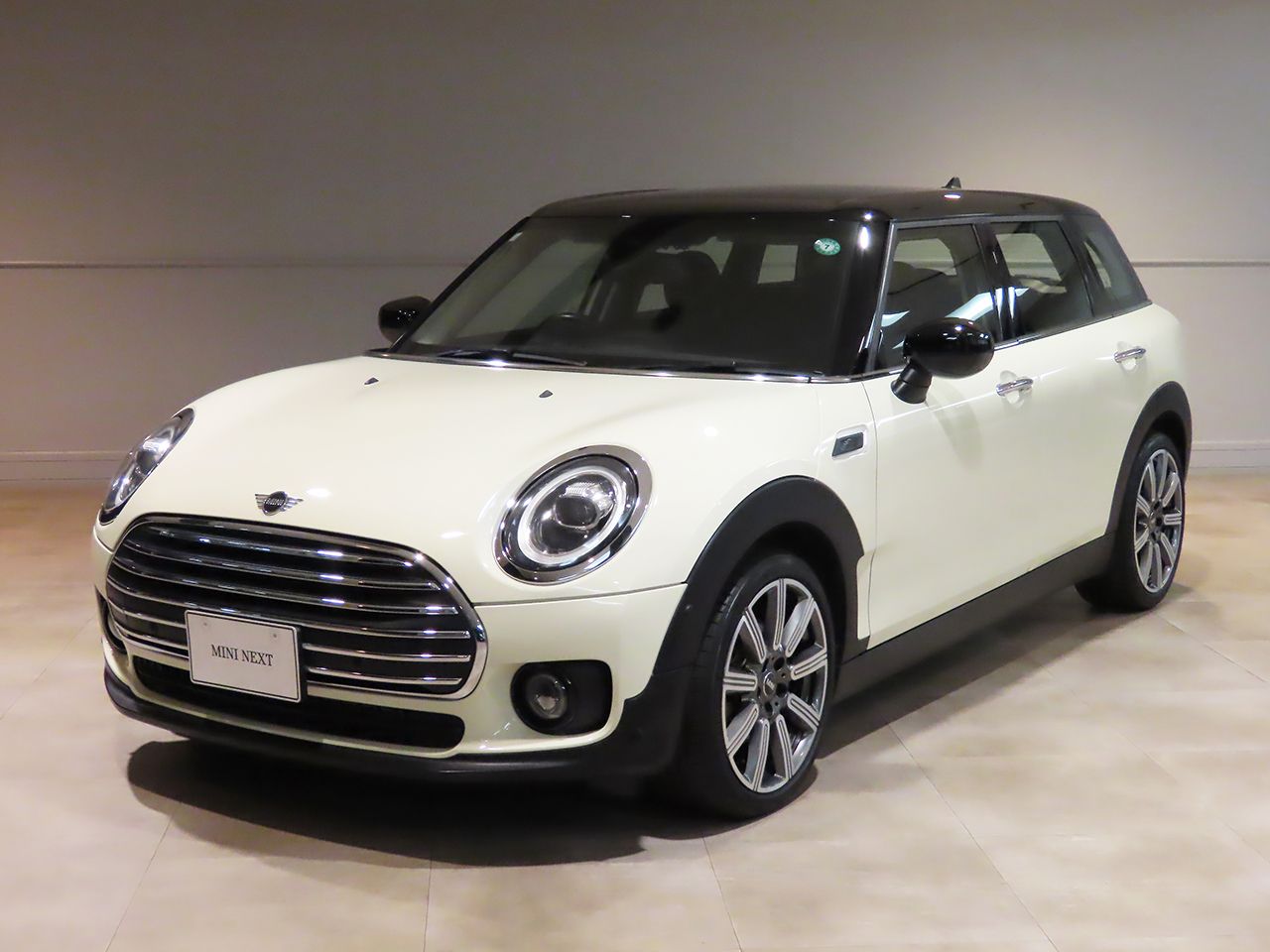 THE NEW MINI COOPER CLUBMAN.