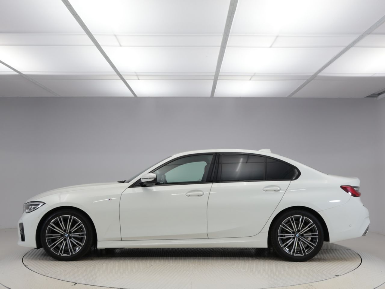 G20 320i Saloon RHD MX