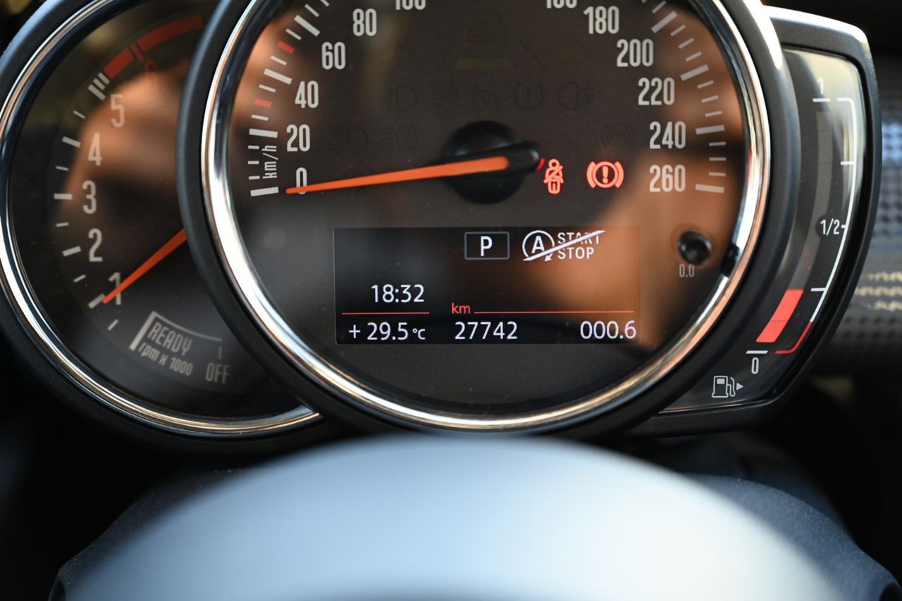 F55 COOPER D (AT)