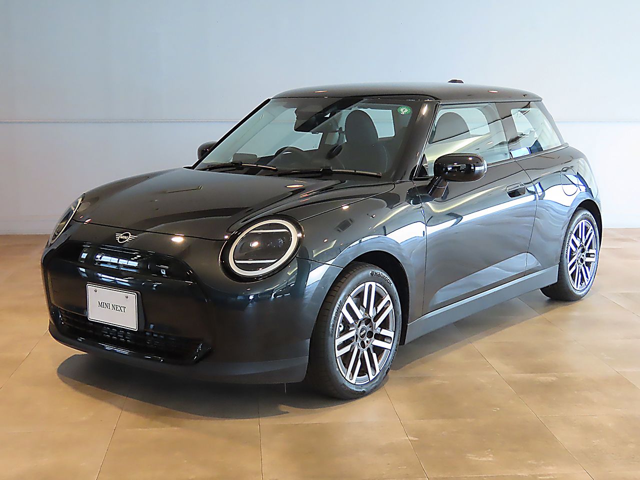 THE NEW ALL-ELECTRIC MINI COOPER E