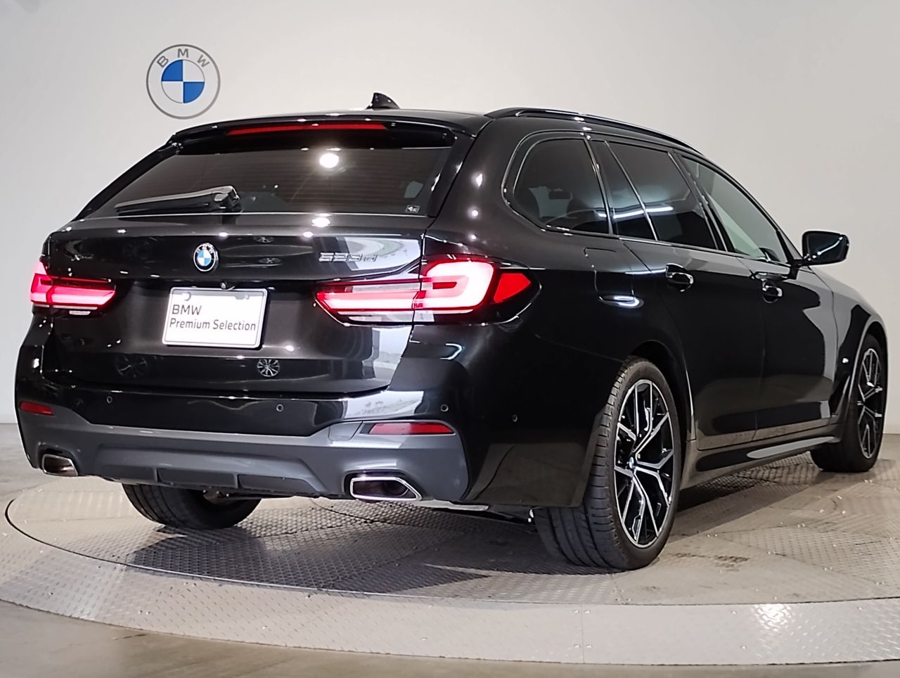 520d xDrive Touring RHD
