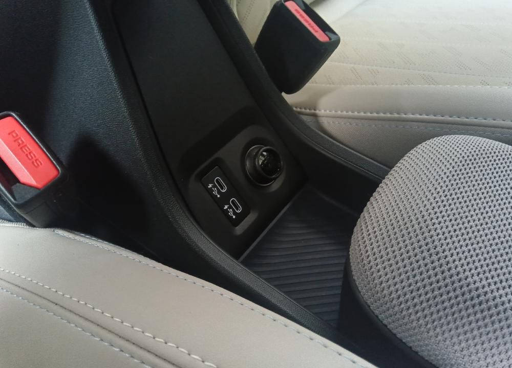 F66 MINI Cooper C 3Dr