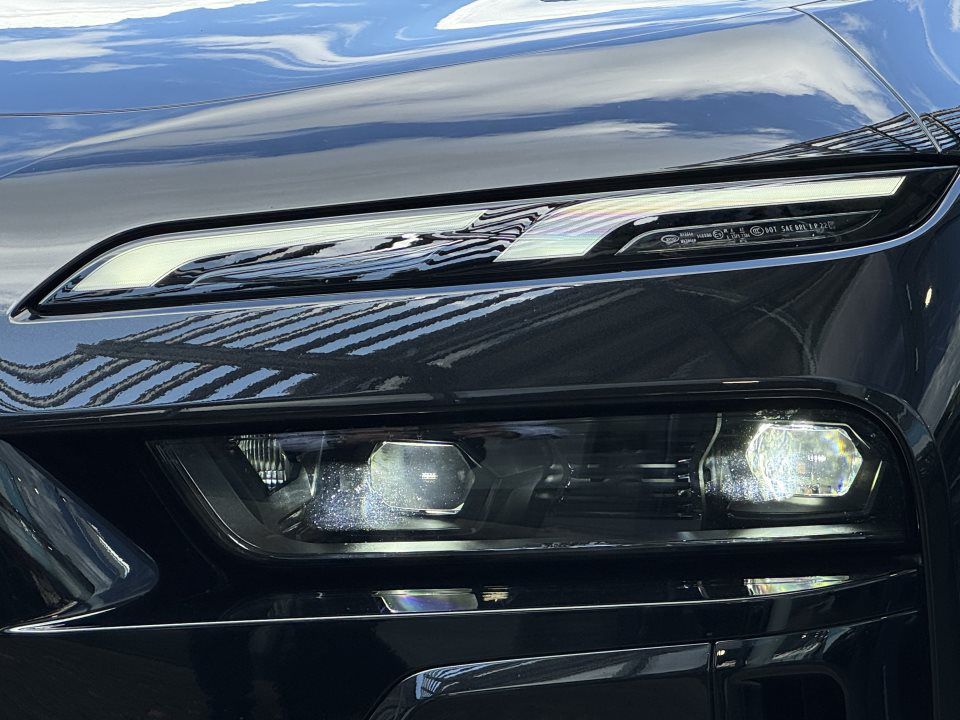 BMW 740