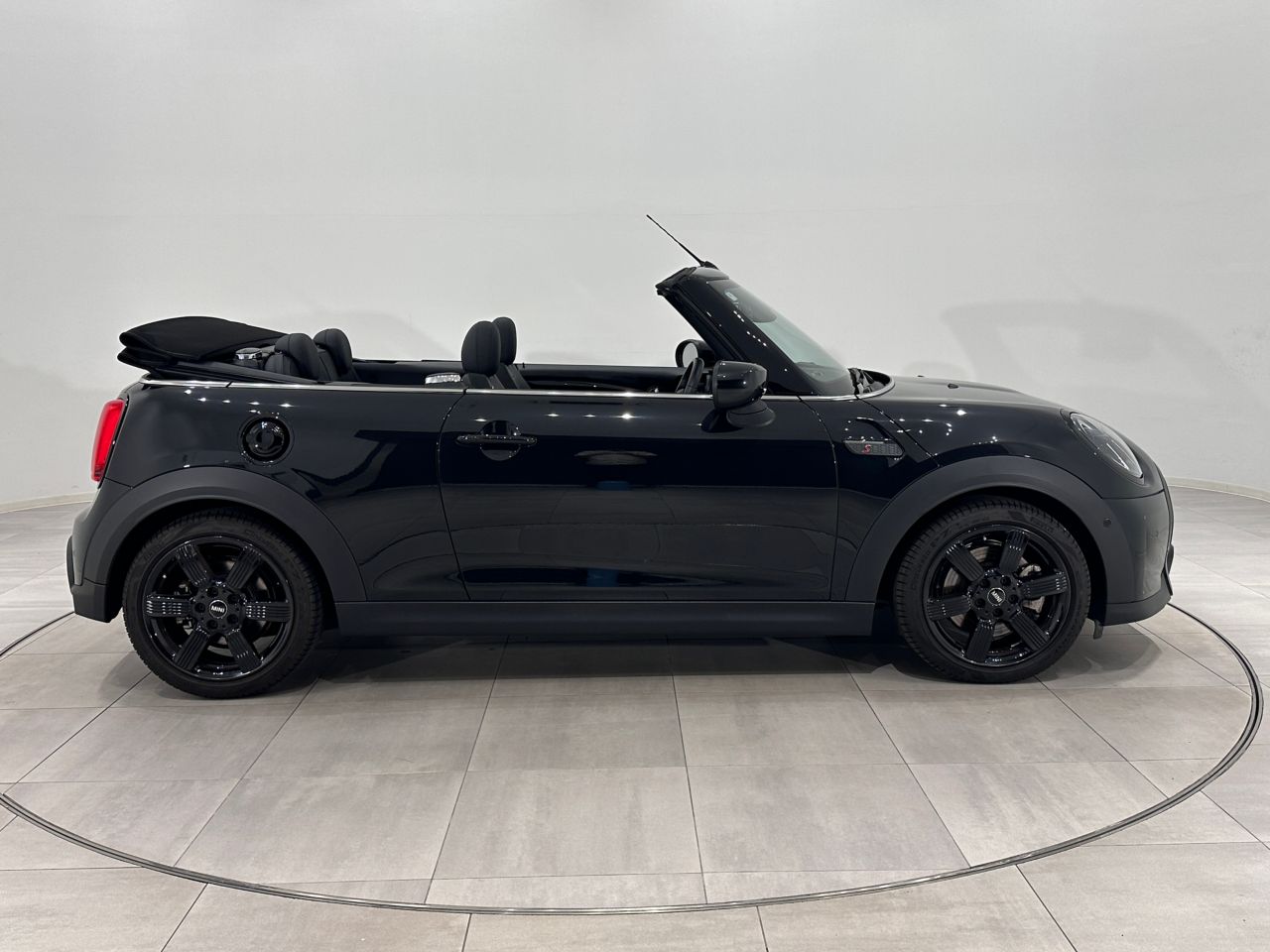 MINI Cooper S Convertible RHD