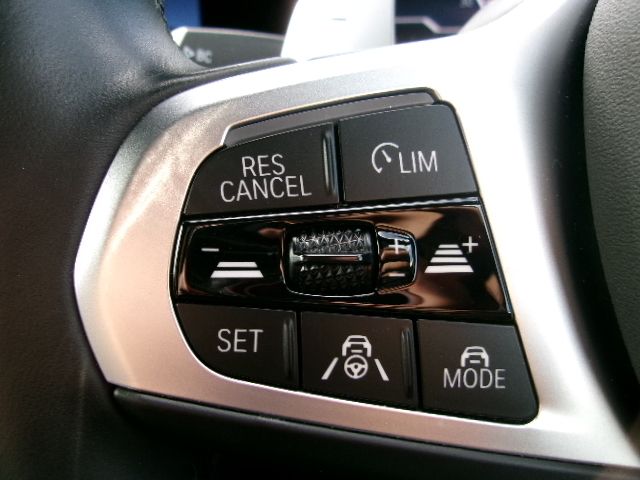 320d xDrive Berline RHD