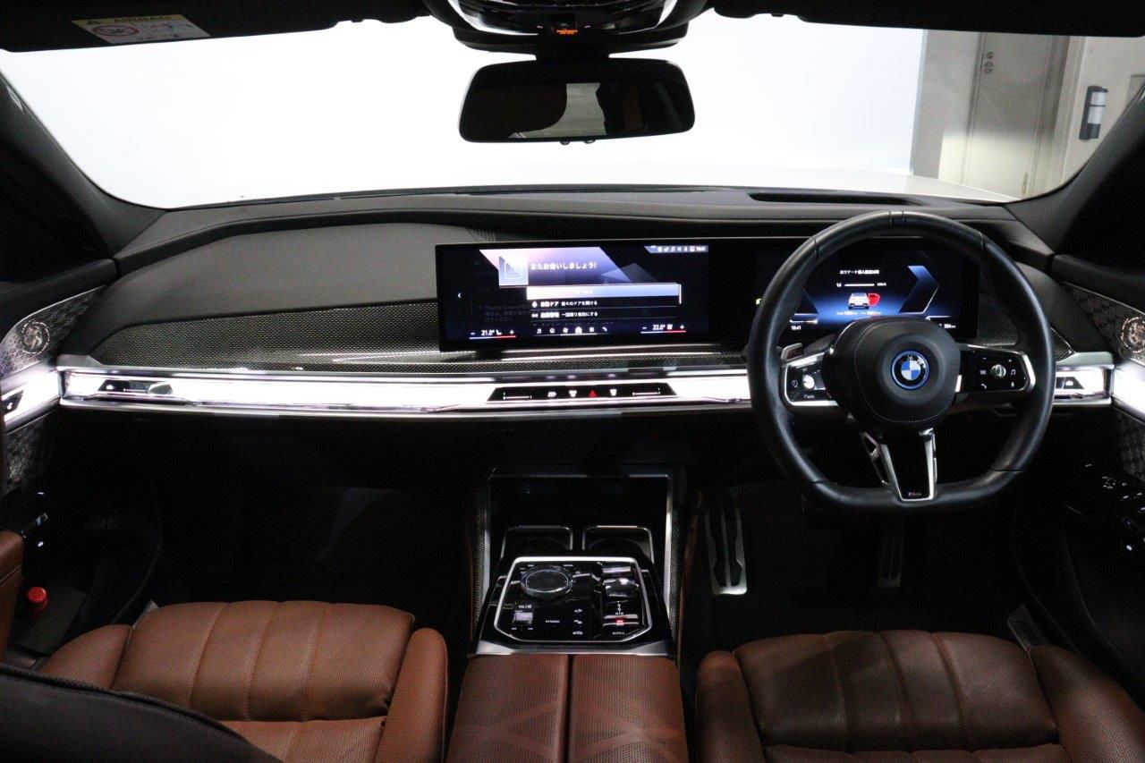 i7 xDrive60 Sedan RHD