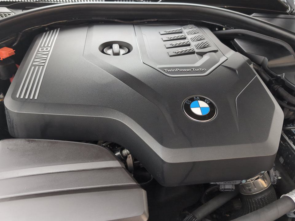 BMW 218