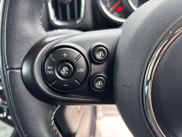 MINI CROSSOVER COOPER D