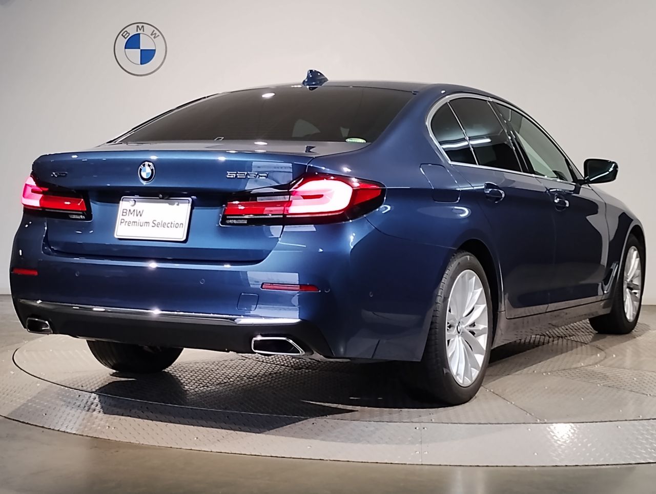 520d xDrive Sedan RHD