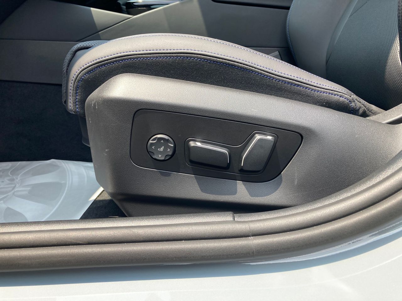 BMW i5 eDrive40 Sedan RHD