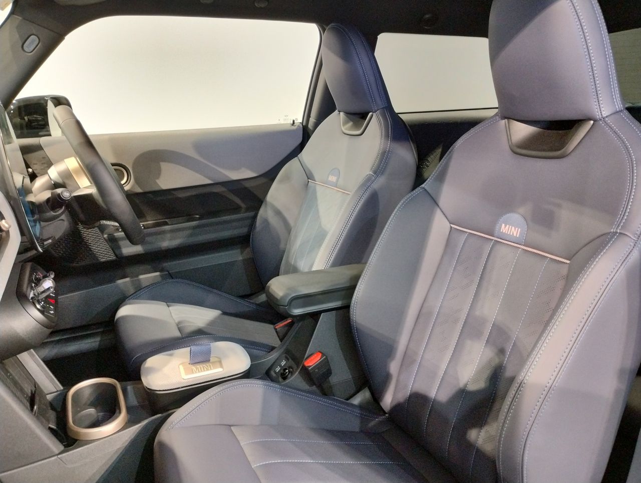 F66 MINI Cooper C 3Dr