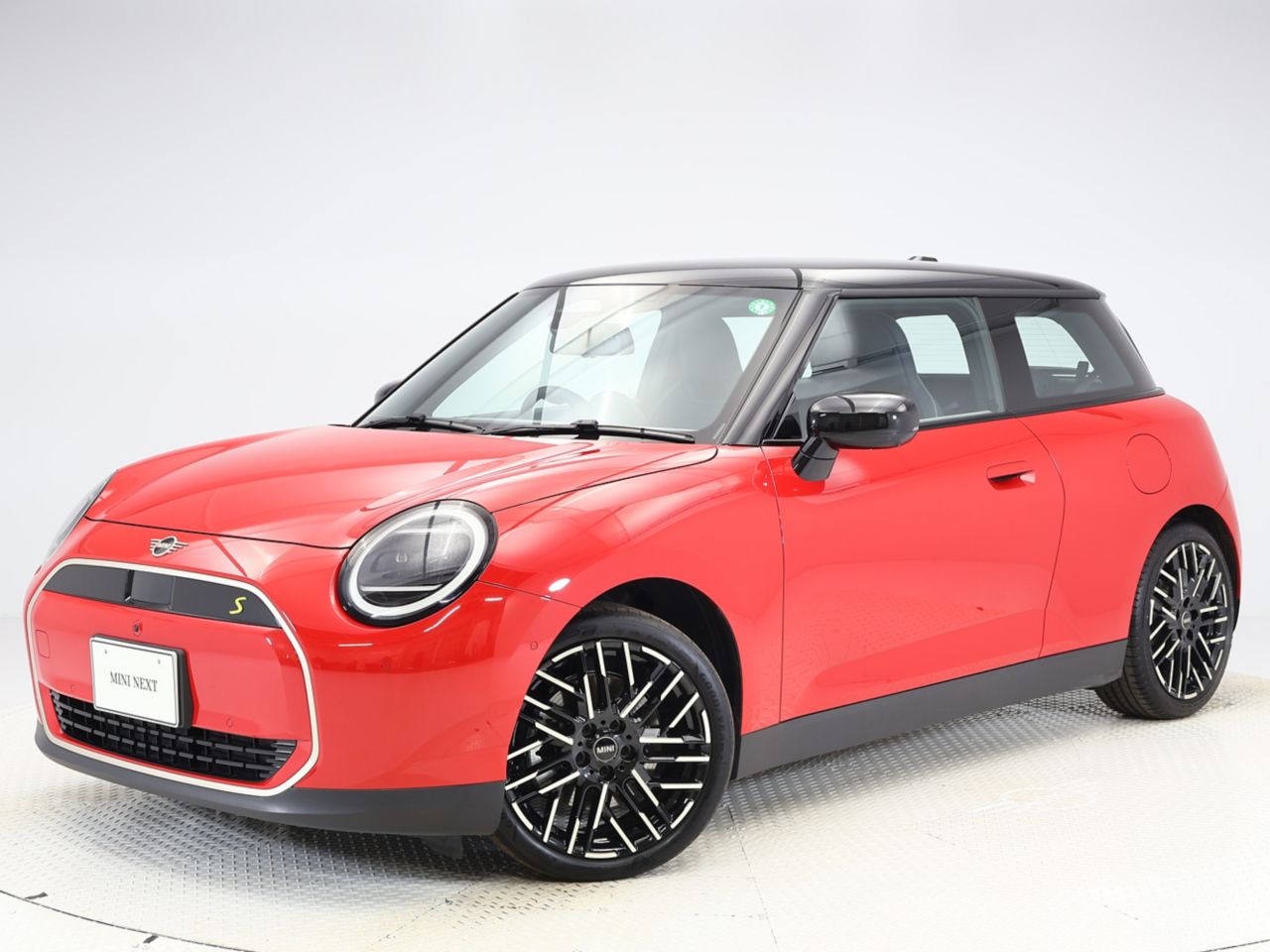 THE NEW ALL-ELECTRIC MINI COOPER SE