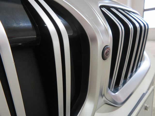 320d xDrive Berline RHD