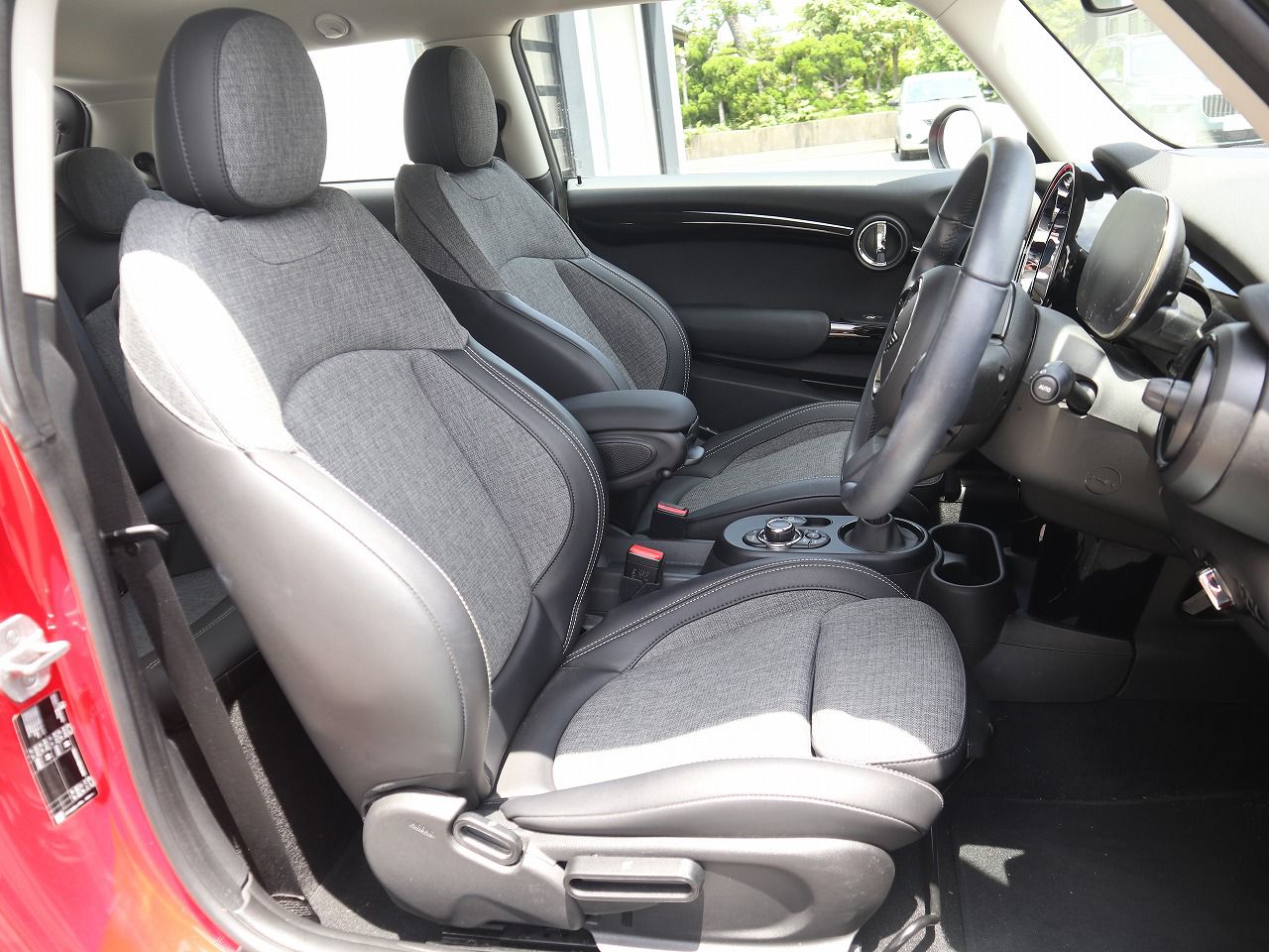 MINI Cooper F56 RHD