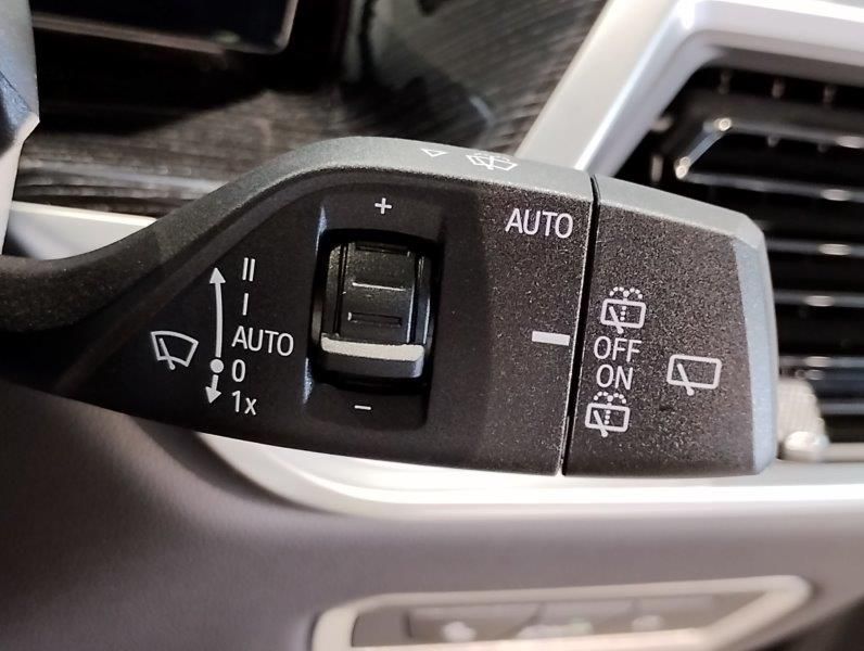 X7 xDrive40d RHD US