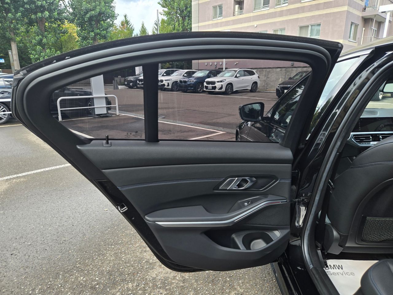 G20 320d xDrive RHD Saloon