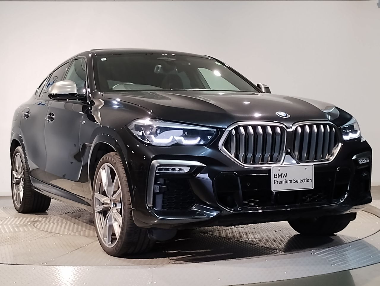 X* M50i RHD