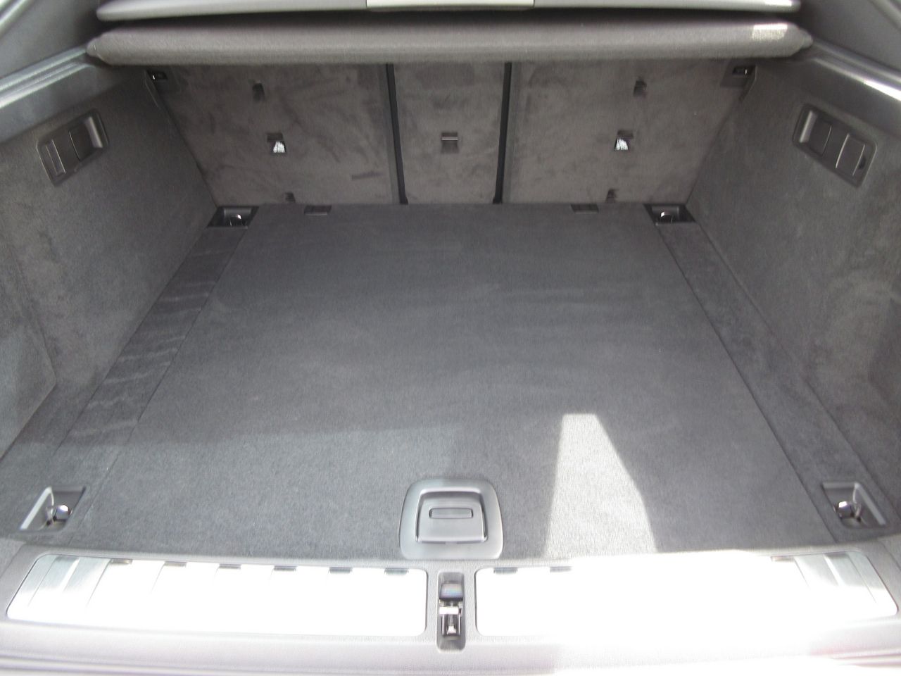 X* M50i RHD