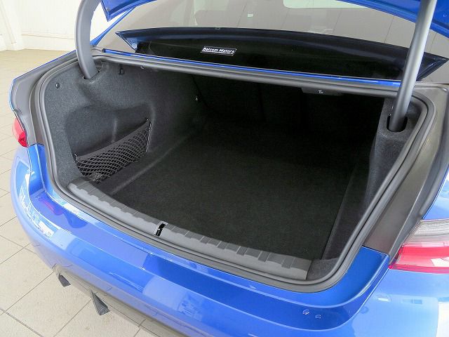 320d xDrive Berline RHD