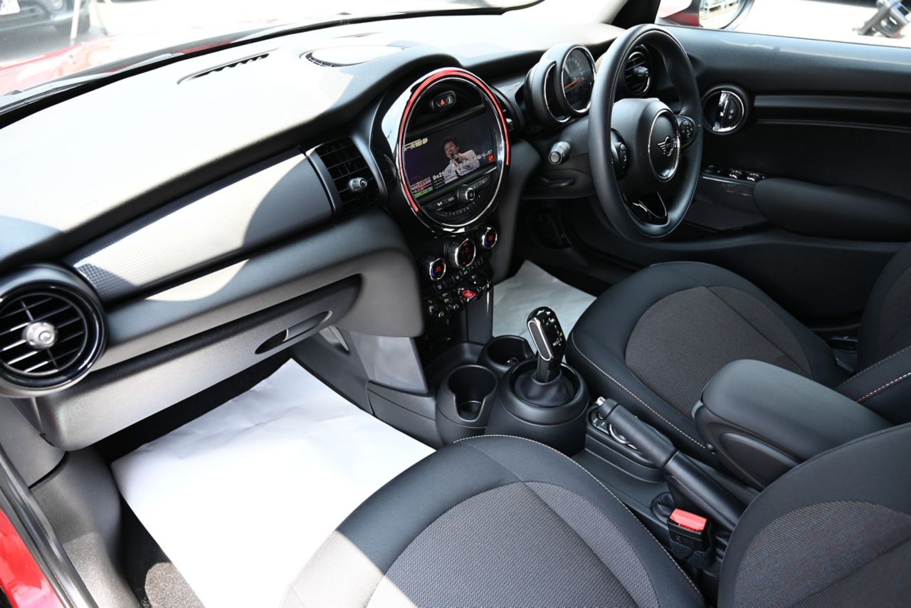 F55 MINI Cooper 5-Door Hatch LCI