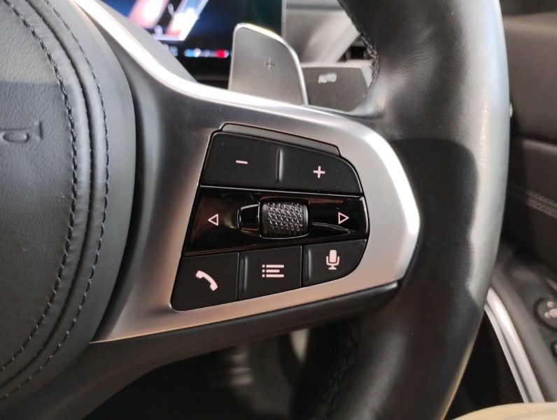 320d xDrive Berline RHD