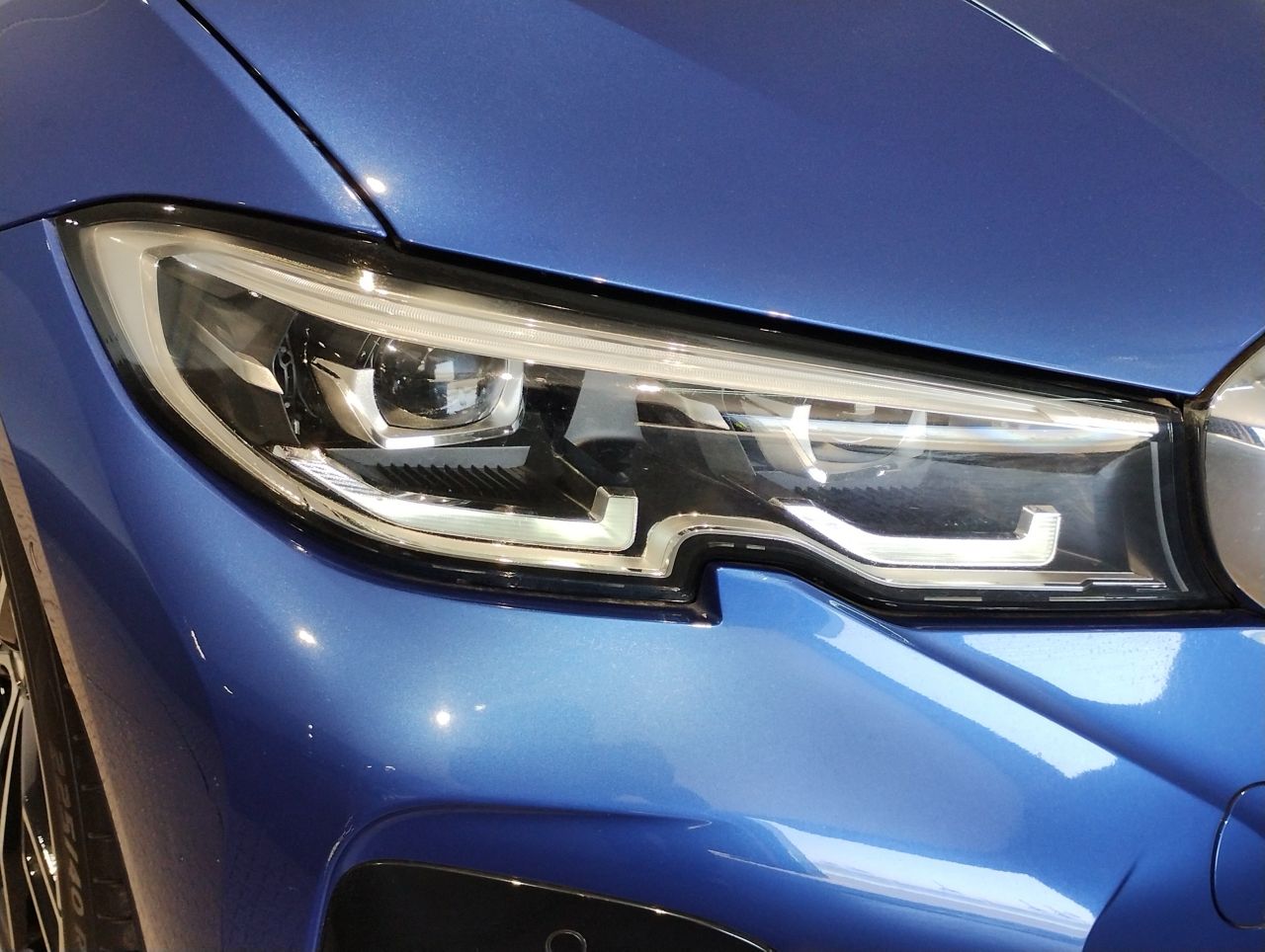 G21 320i RHD