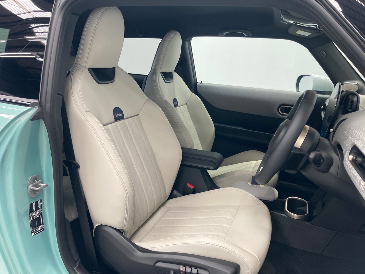 F66 MINI Cooper C 3Dr