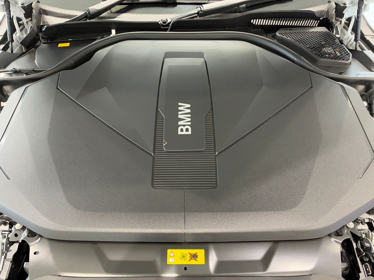 BMW i5 eDrive40 M Sport RHD