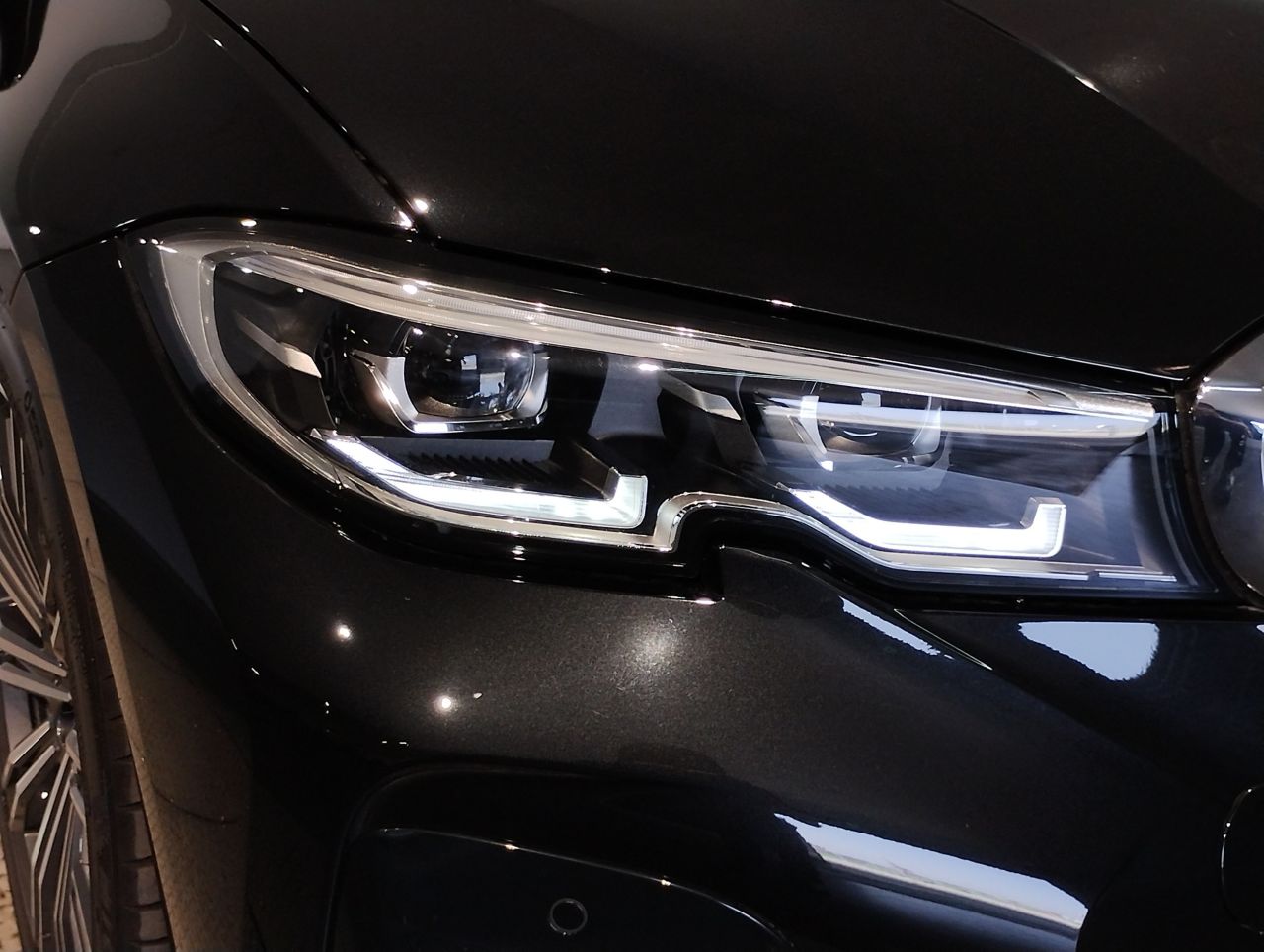 G21 320i RHD